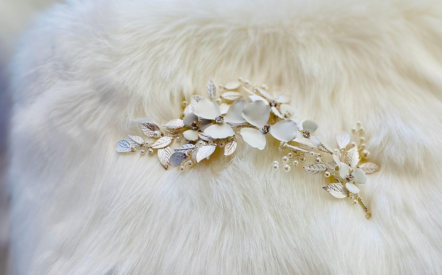 Flower Pearl Hair Comb | Dare and Dazzle