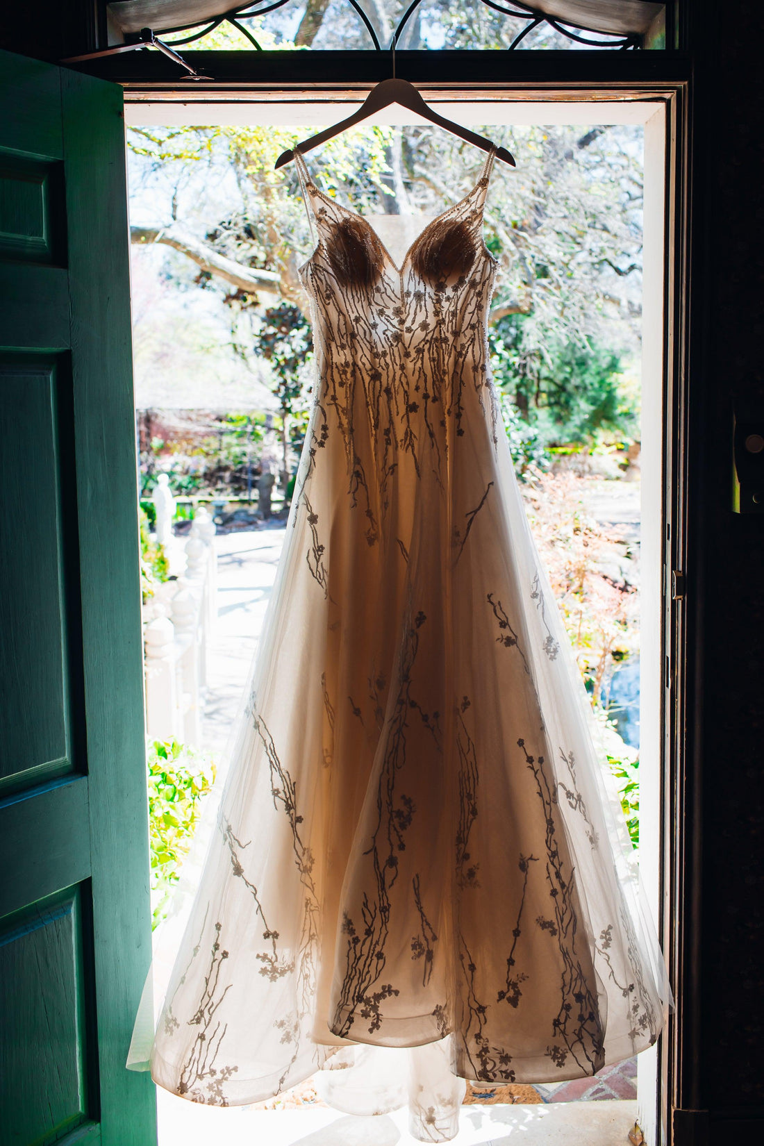 How To Wear Your Style Of Wedding Dresses? | Dare And Dazzle - Dare and Dazzle