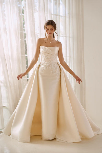 Alexandra - Dare and Dazzle