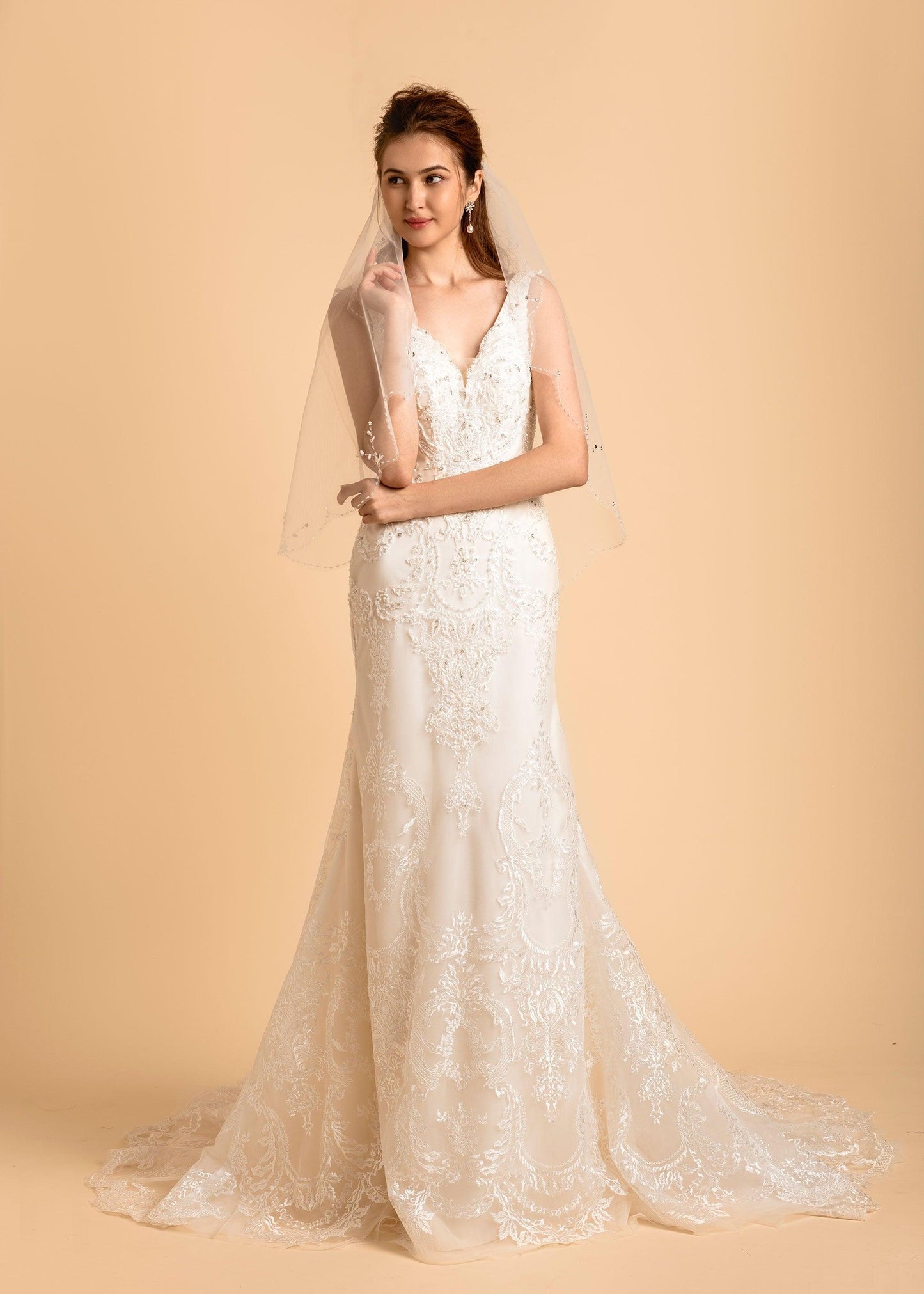 Elbow Length Veil | Elbow Length Wedding Veil | Dare and Dazzle