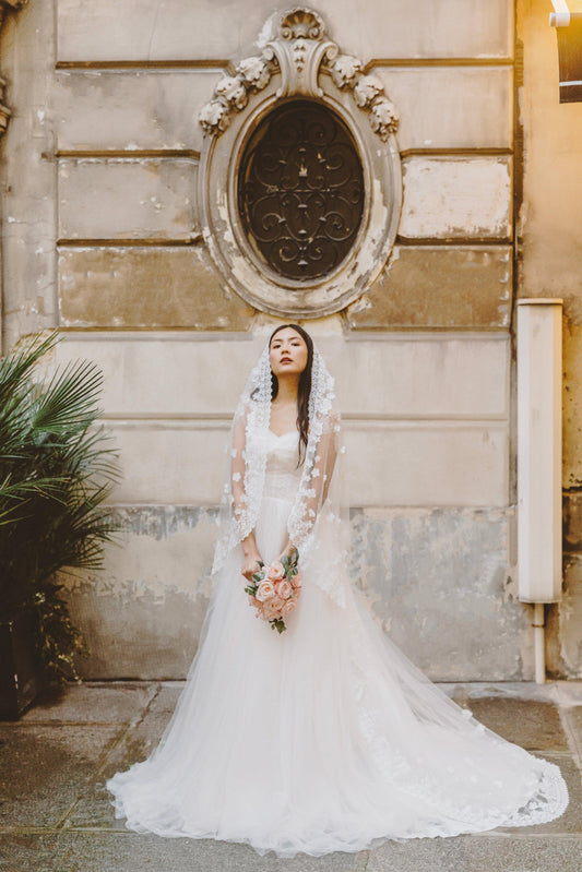 Sweetheart Neckline Wedding Dress | Dare and Dazzle