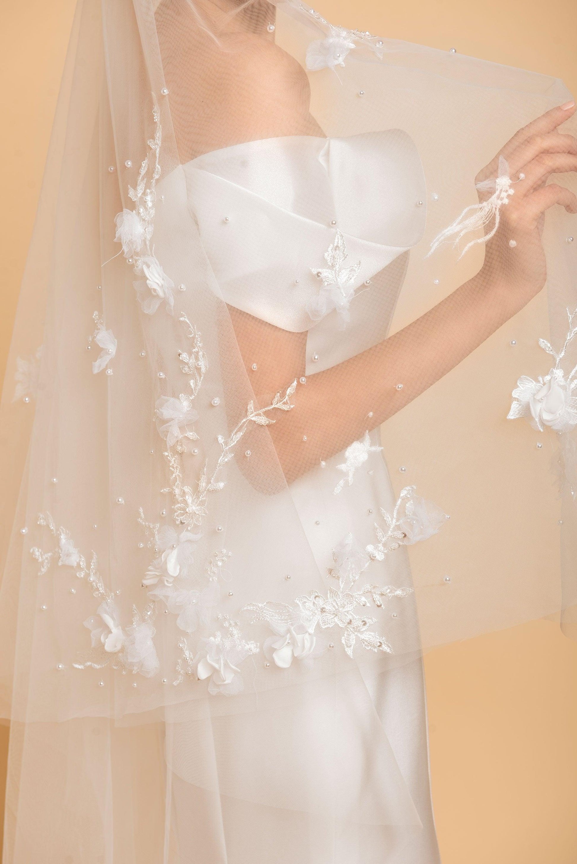 Knee Length Veil | Knee Length Wedding Veil | Dare and Dazzle