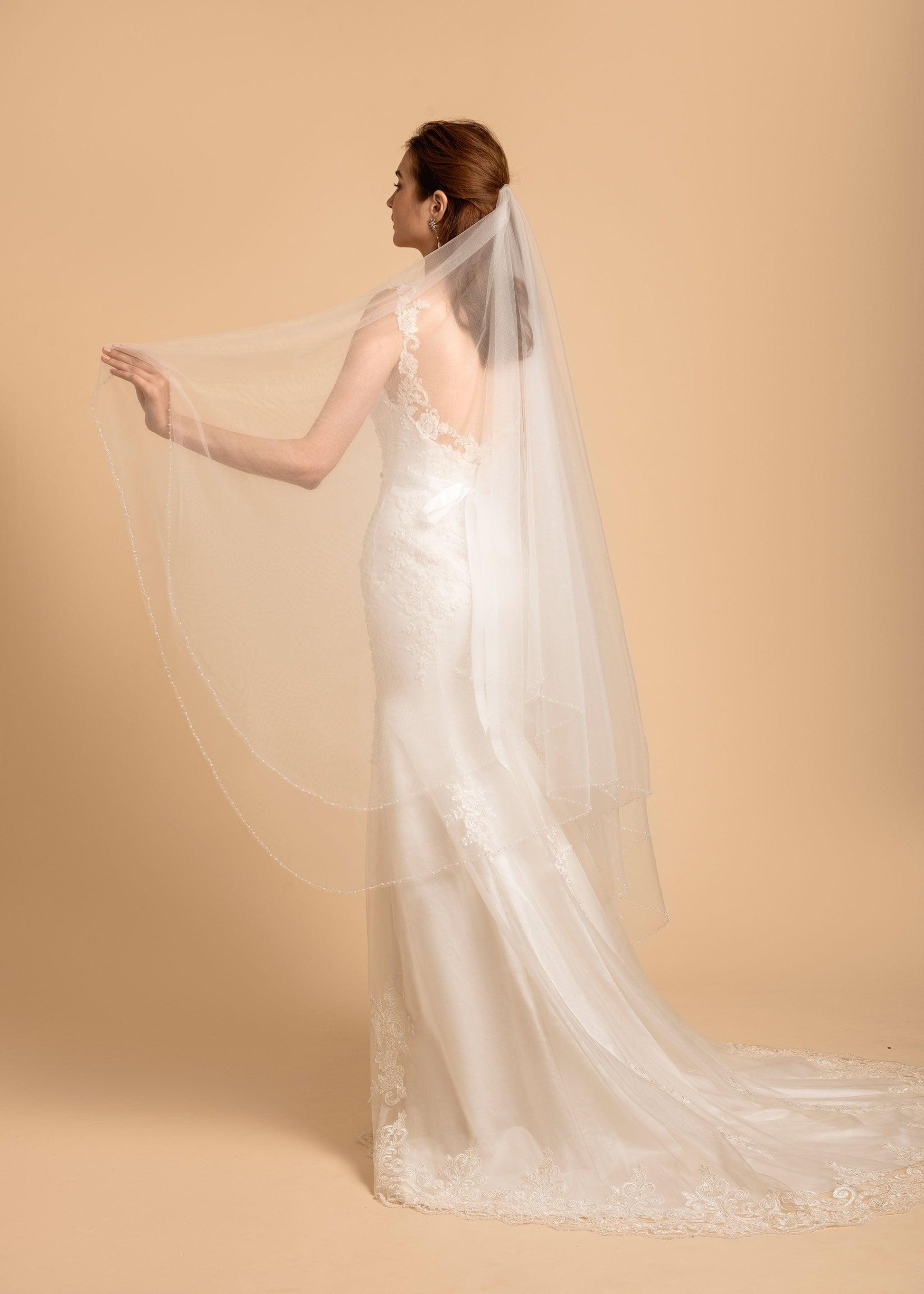 Pearl Wedding Veil | Short Wedding Veil | Dare and Dazzle