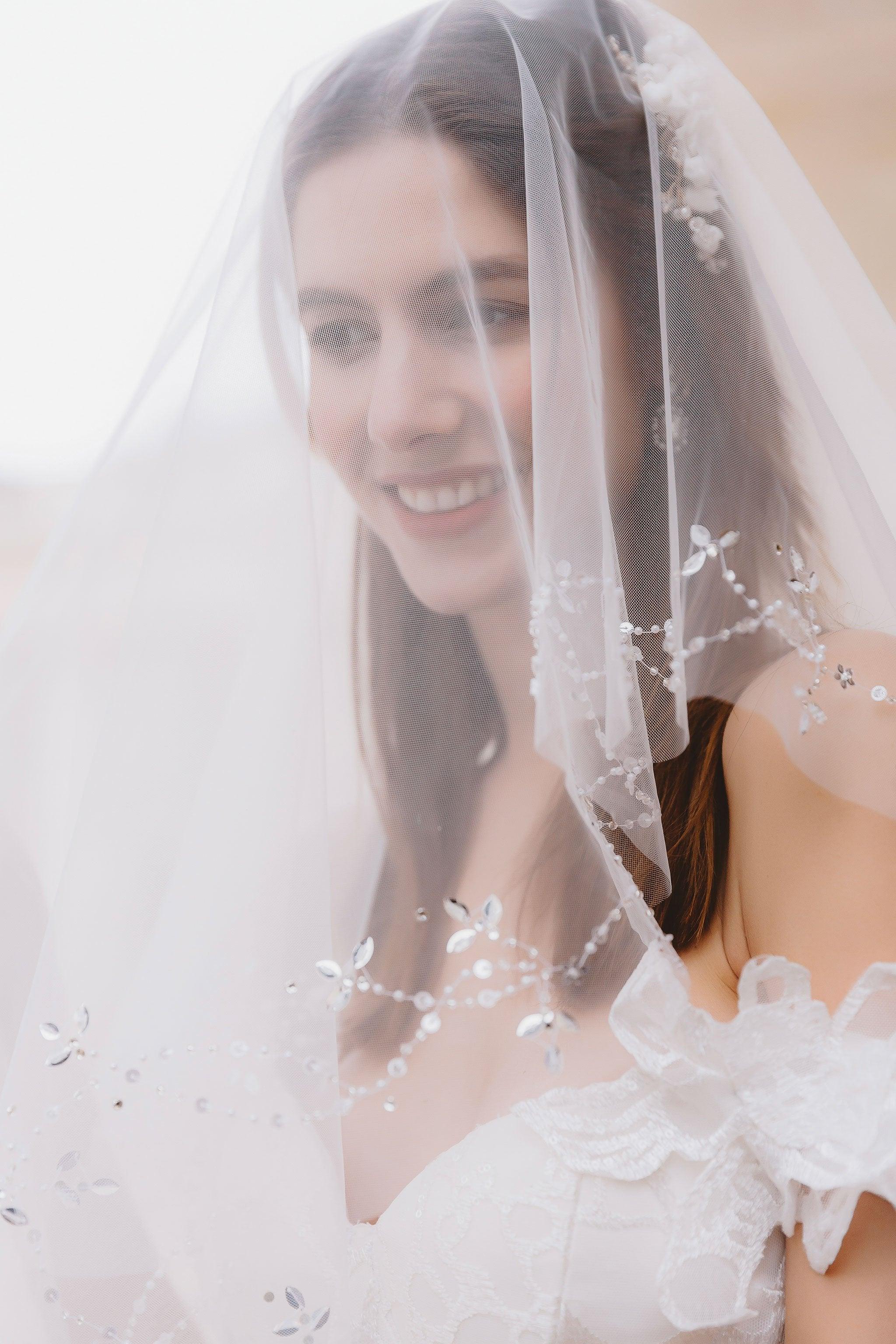 Elbow Length Bridal Veil | Riosa Wedding Veil | Dare and Dazzle