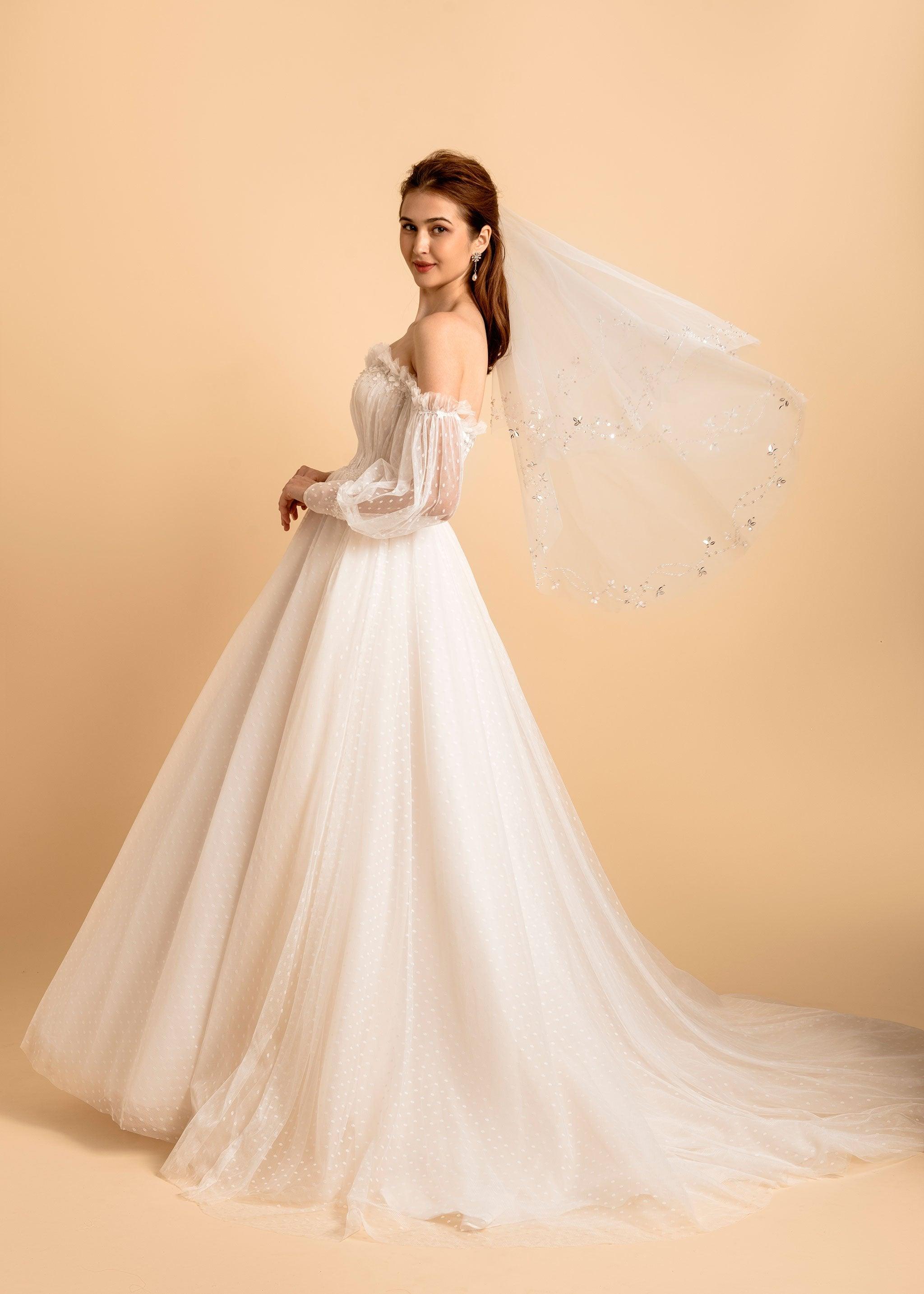 Elbow Length Bridal Veil | Riosa Wedding Veil | Dare and Dazzle
