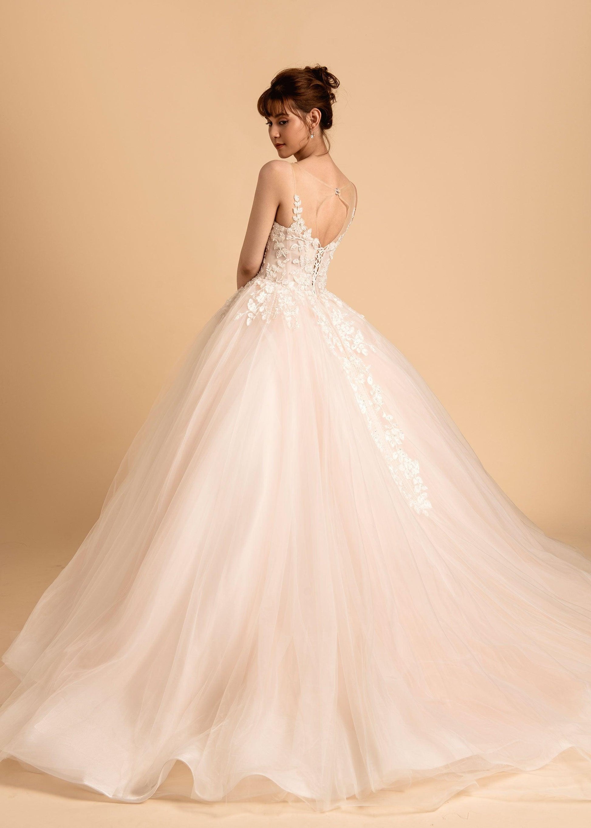 wedding dresses sweetheart neckline princess ball gown QUENIE | Princess wedding dress with sweetheart neckline